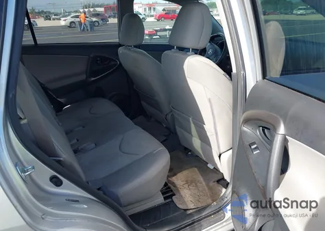 2010 Toyota Rav4 z USA, uszkodzony, nr VIN JTMKF4DV2A5028343